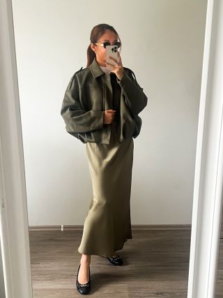 🔴 E-shop je opět spuštěn! Objednávat můžete na www.linkyfashion.eu 🤩🙌 #autumncollection #newin #jackets #satinskirts...